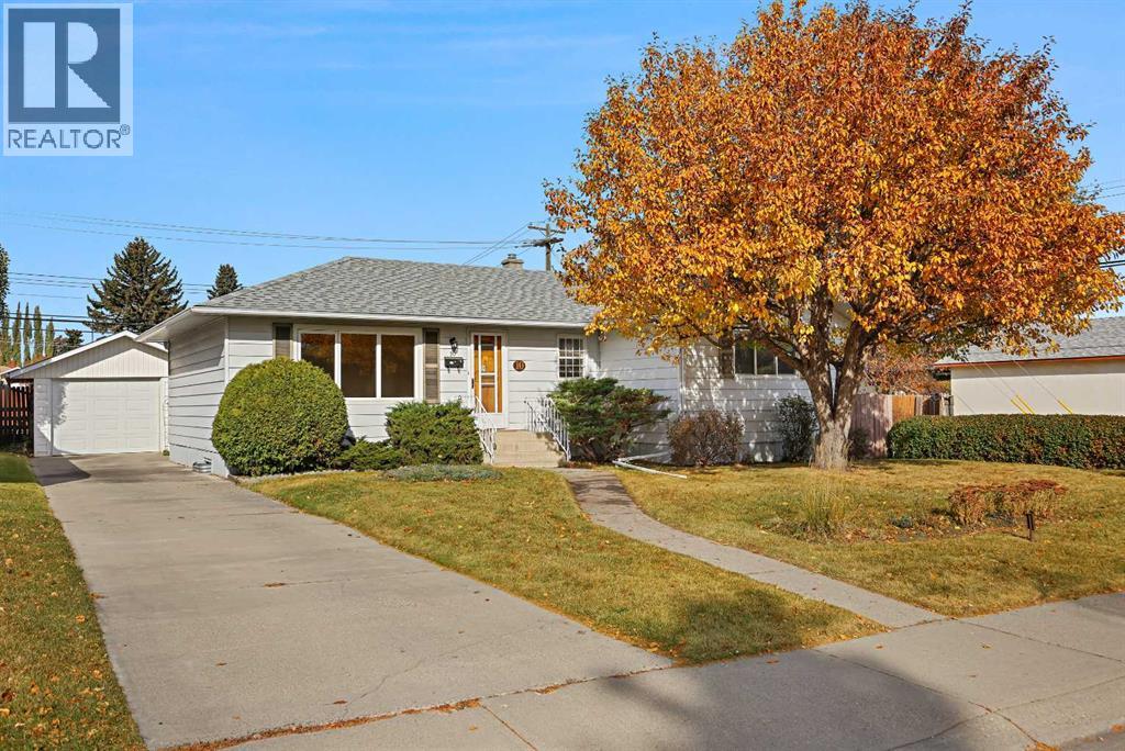 Single Family House Bungalow for Sale in  Glamorgan Drive SW Glamorgan Calgary 