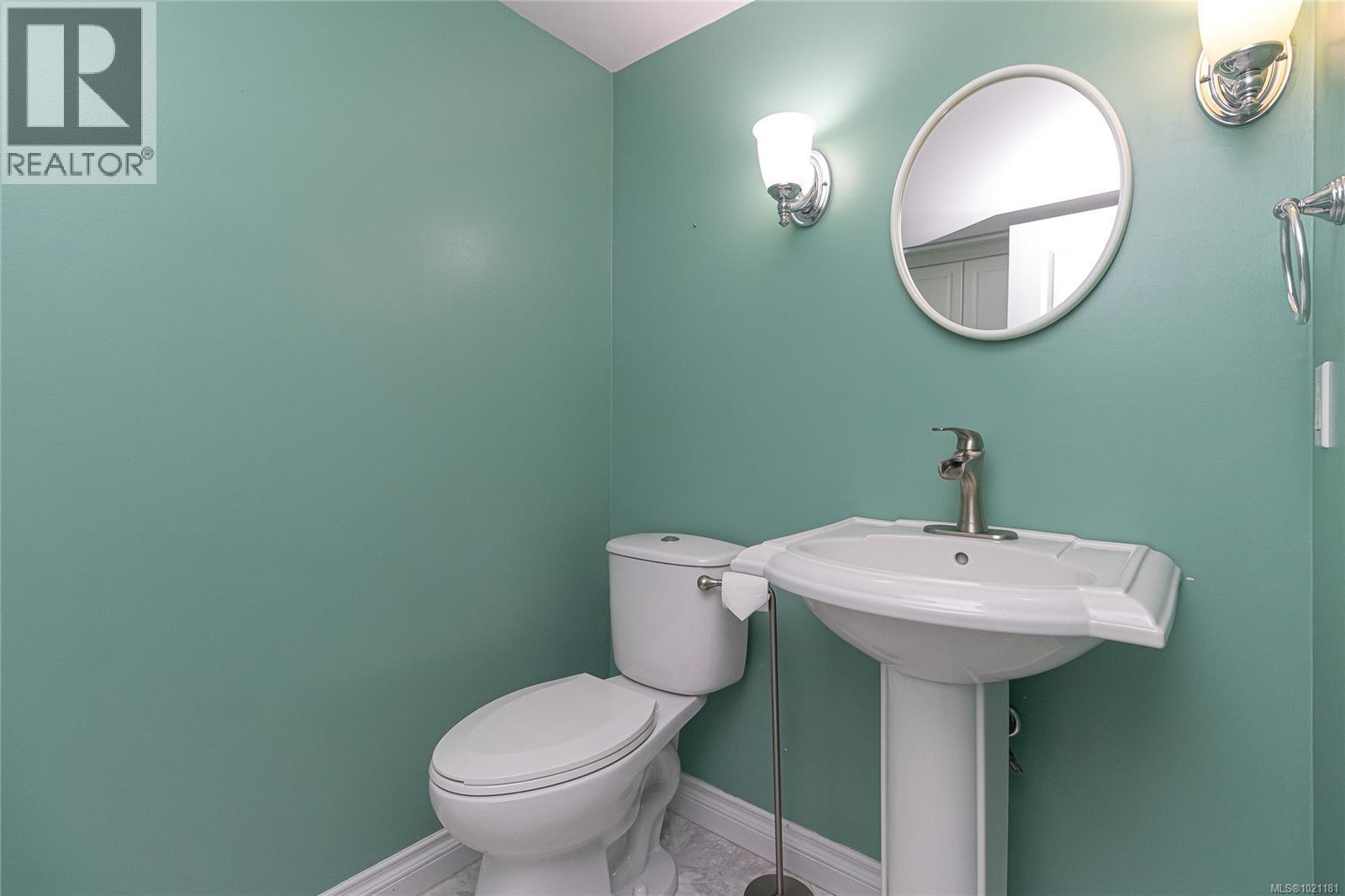 506 69 Gorge Road West, Saanich