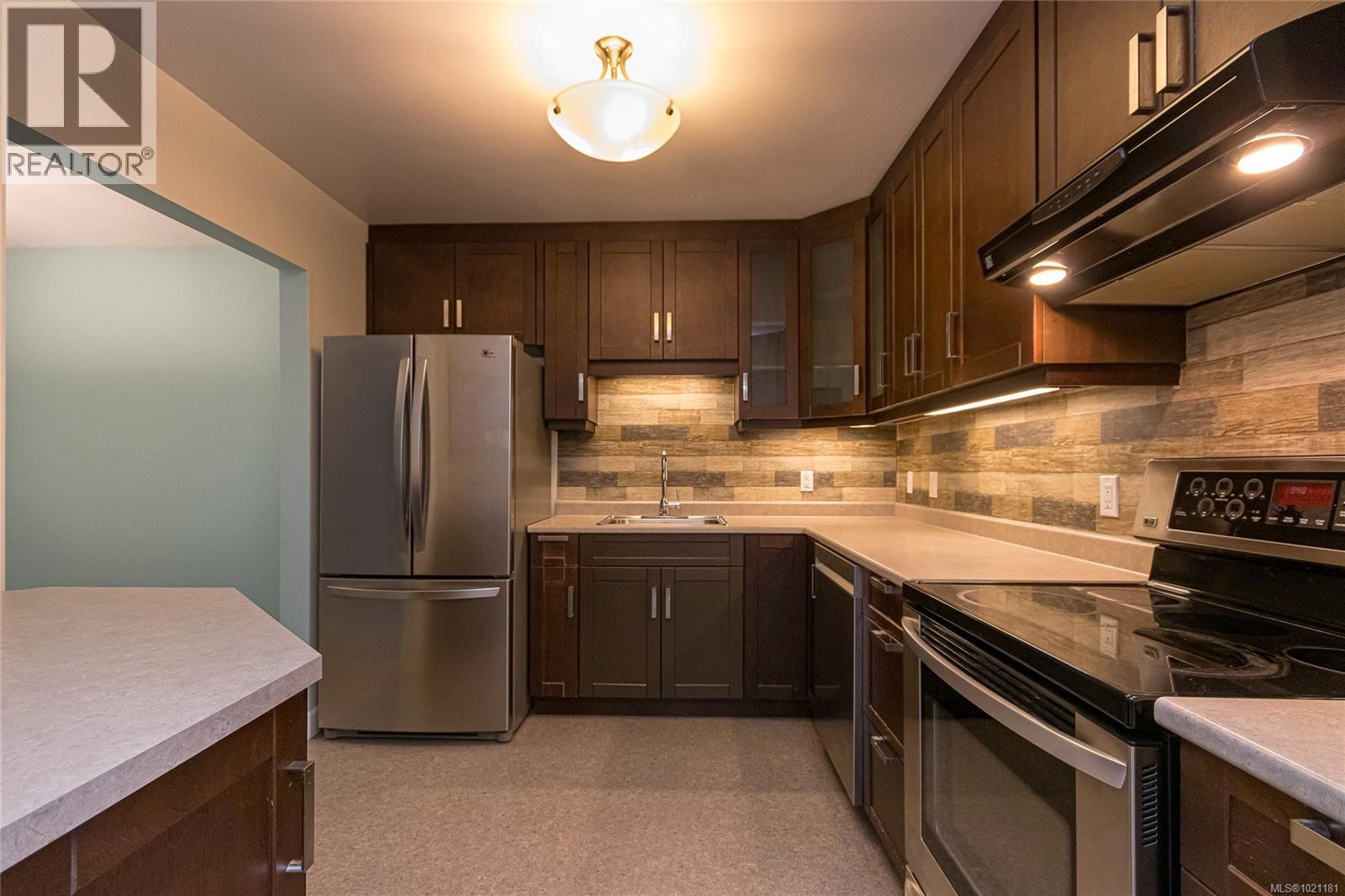 506 69 Gorge Road West, Saanich