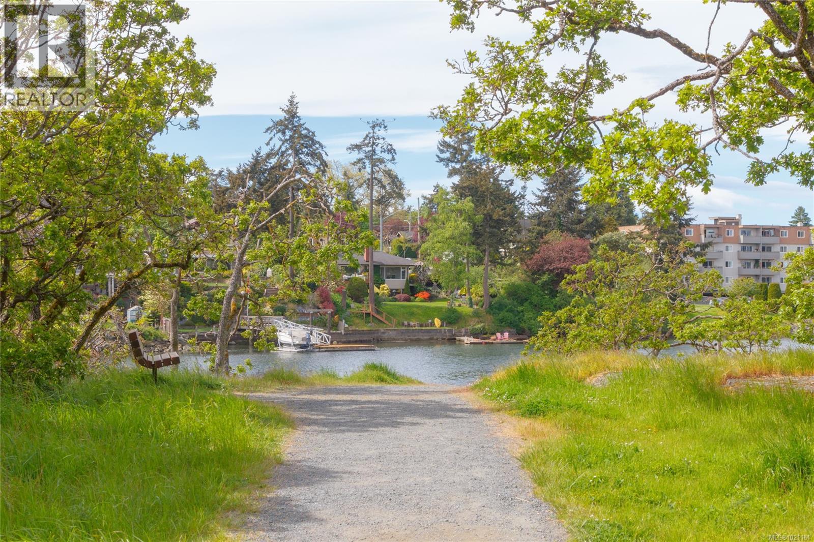 506 69 Gorge Road West, Saanich