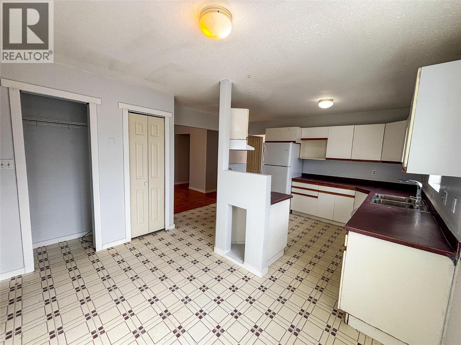 2866 95 Highway, Brisco