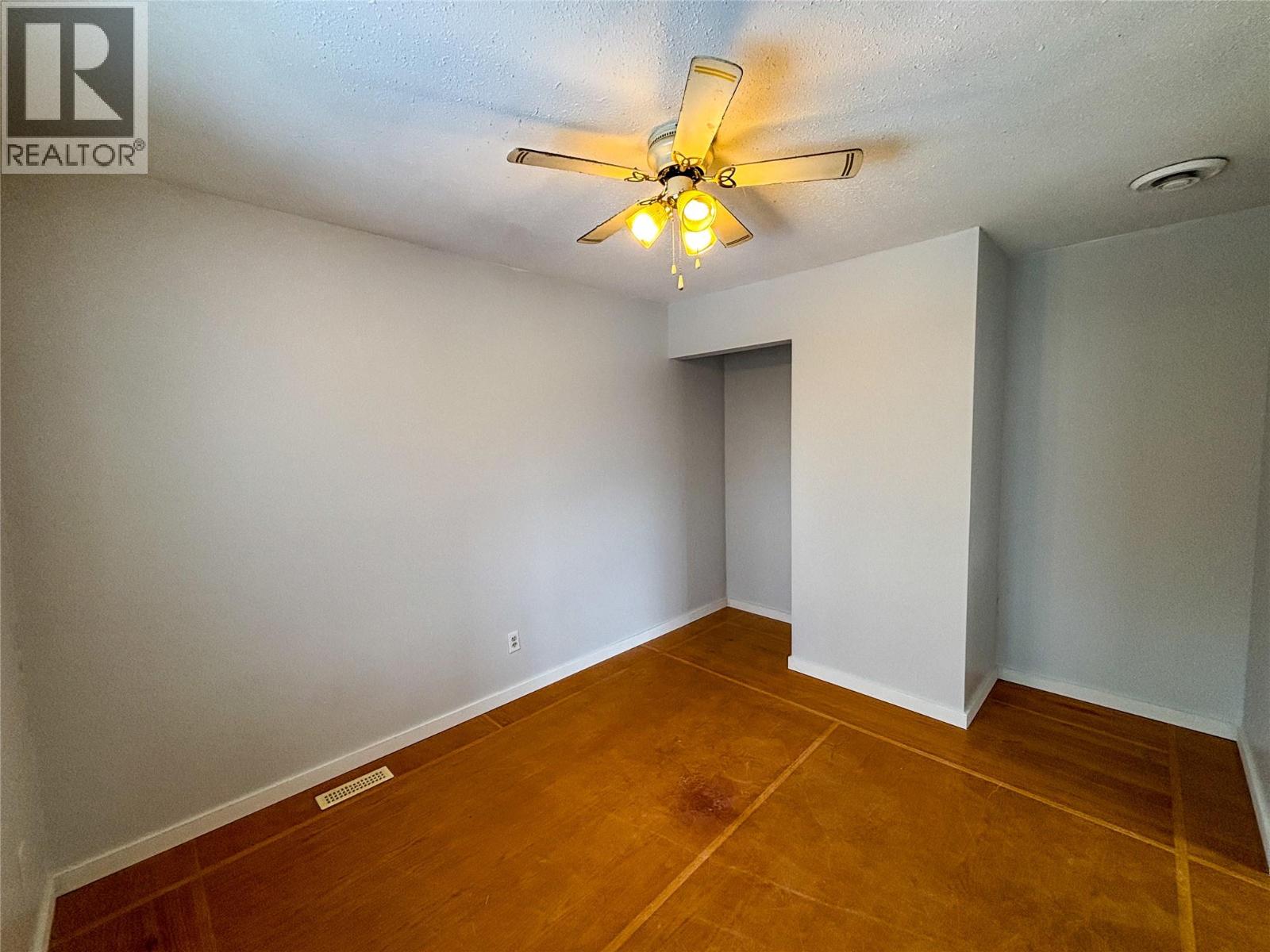 2866 95 Highway, Brisco