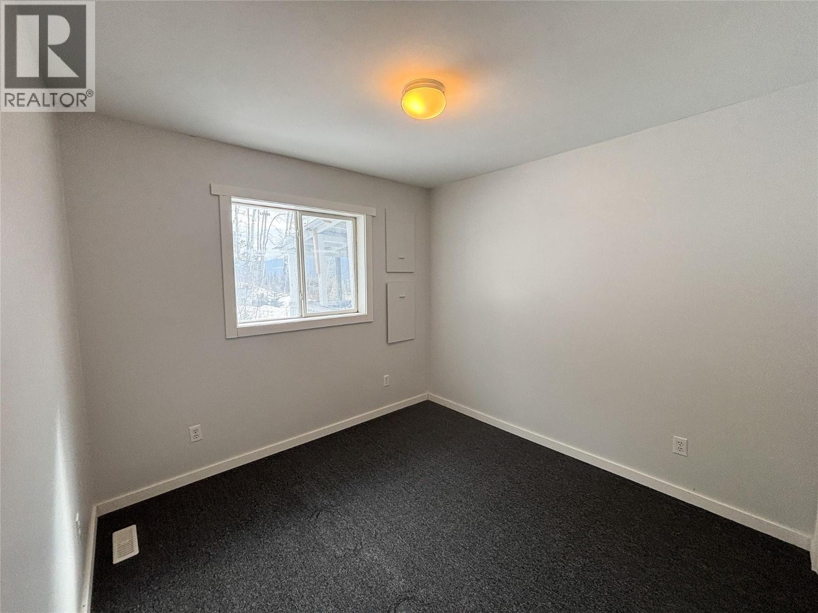 2866 95 Highway, Brisco