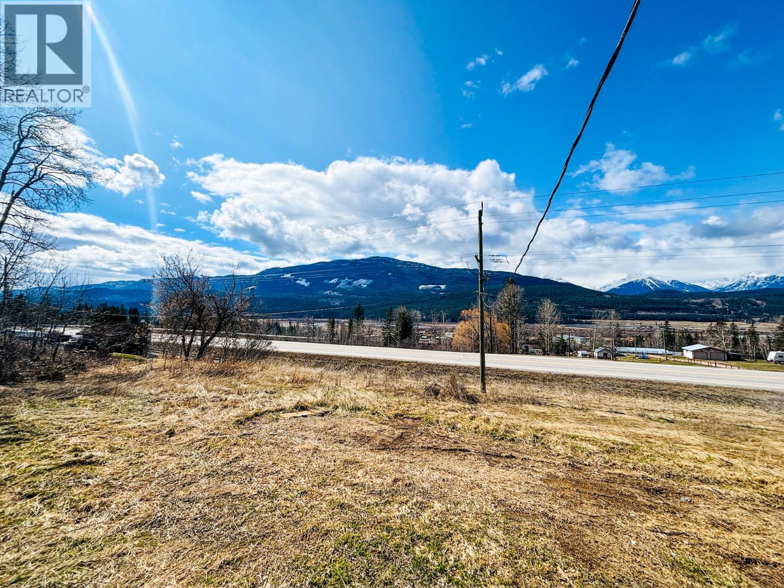 2866 95 Highway, Brisco