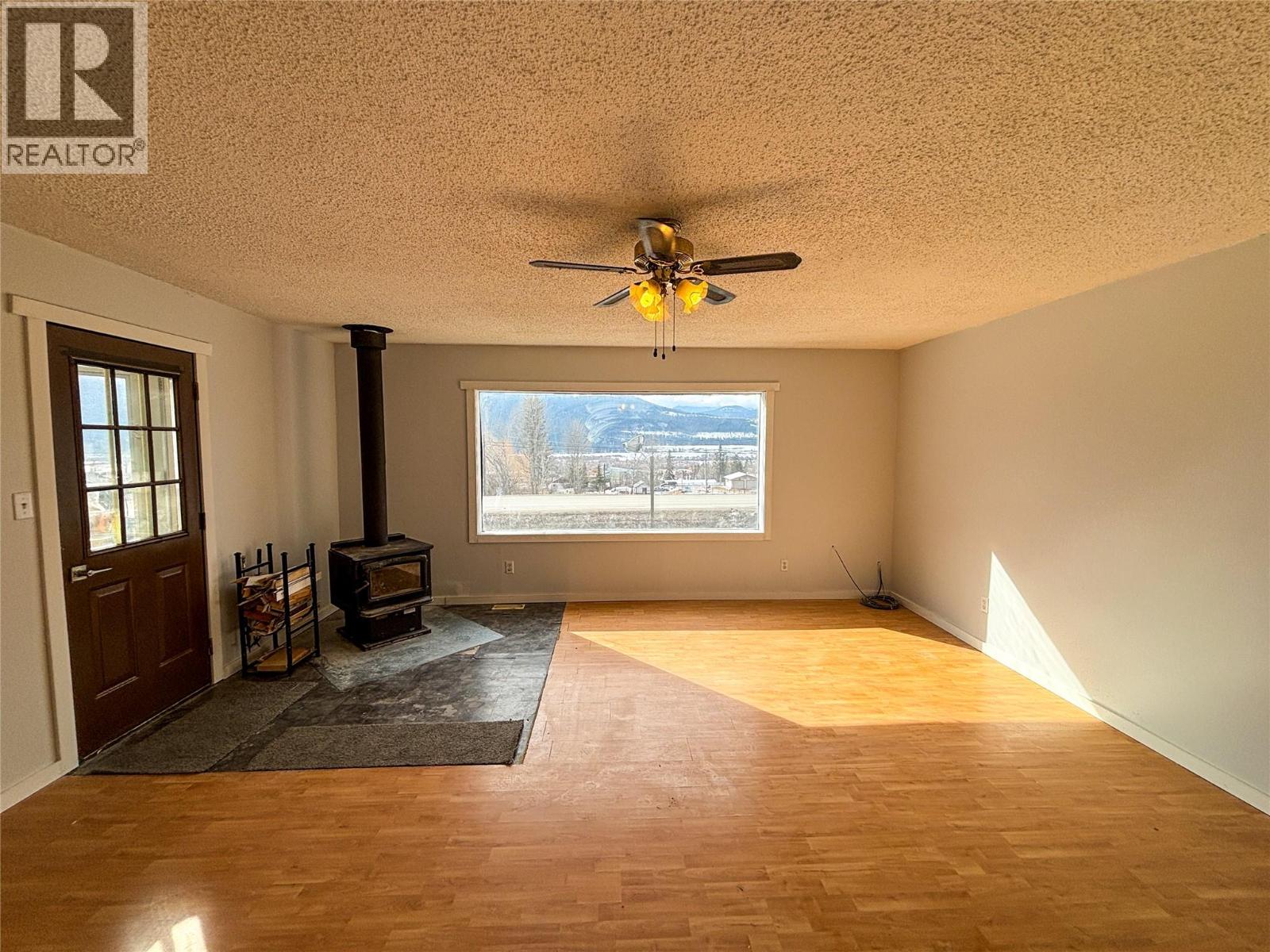 2866 95 Highway, Brisco