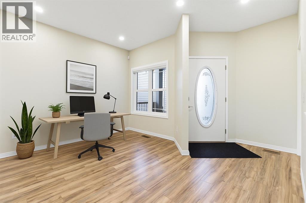 Single Family House for Sale in  Cougarstone Square SW Cougar Ridge Calgary 