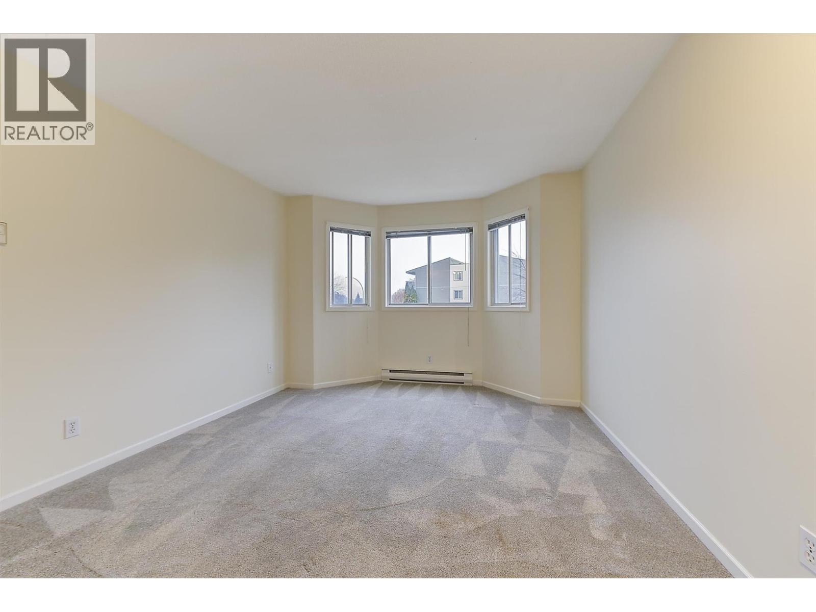 210 780 Houghton Road, Kelowna