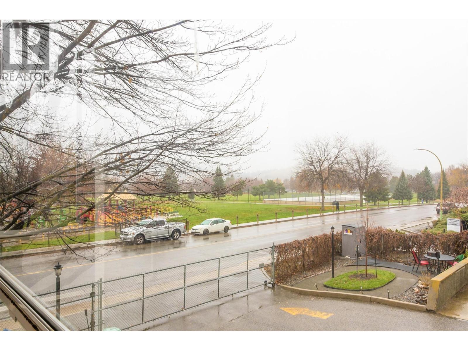 210 780 Houghton Road, Kelowna