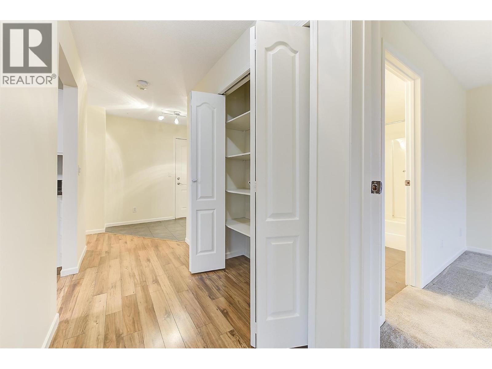 210 780 Houghton Road, Kelowna