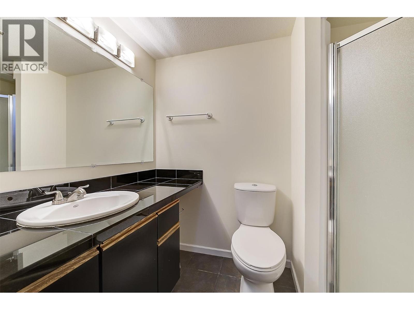 210 780 Houghton Road, Kelowna