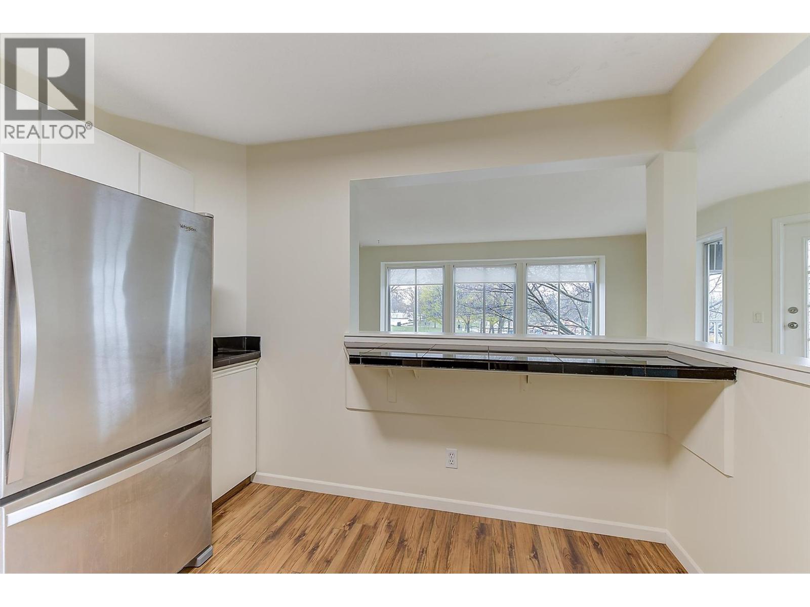 210 780 Houghton Road, Kelowna