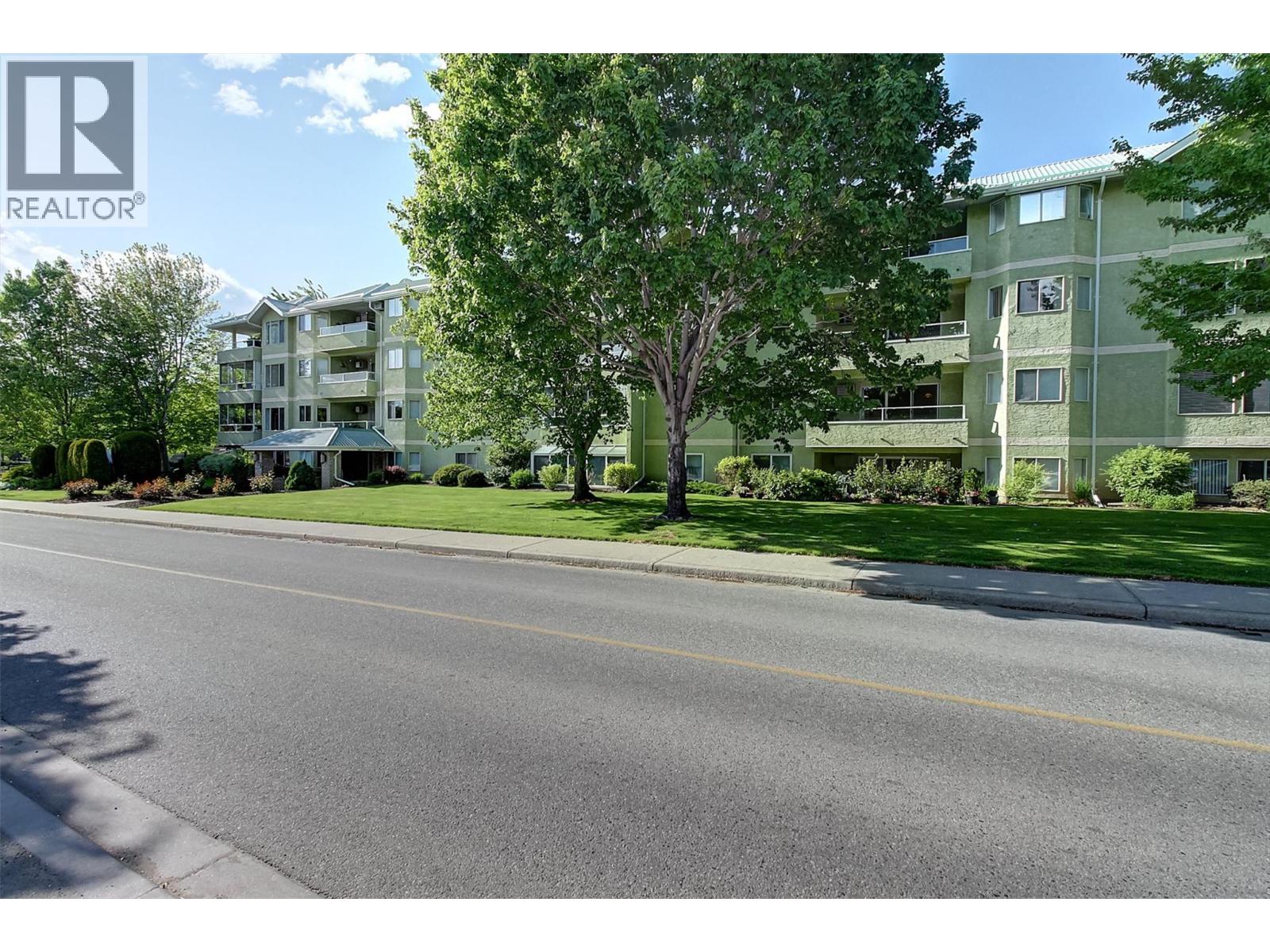 210 780 Houghton Road, Kelowna