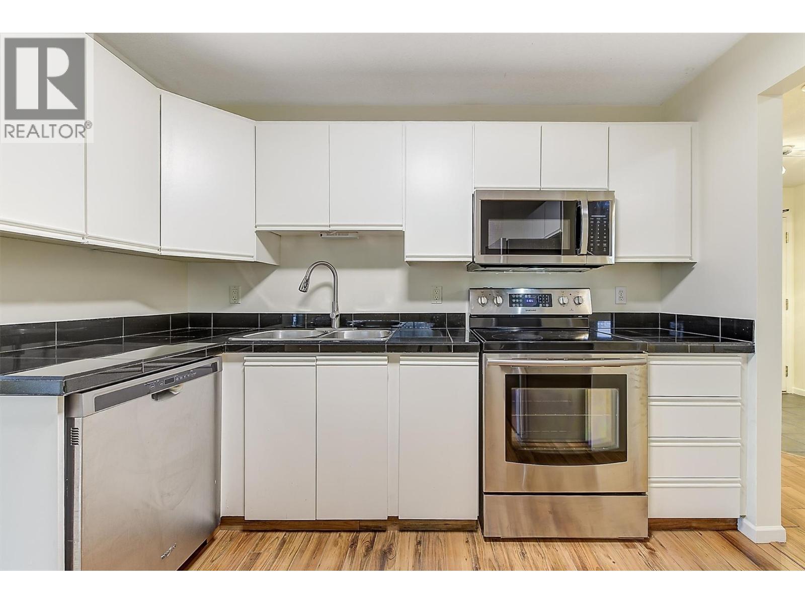 210 780 Houghton Road, Kelowna