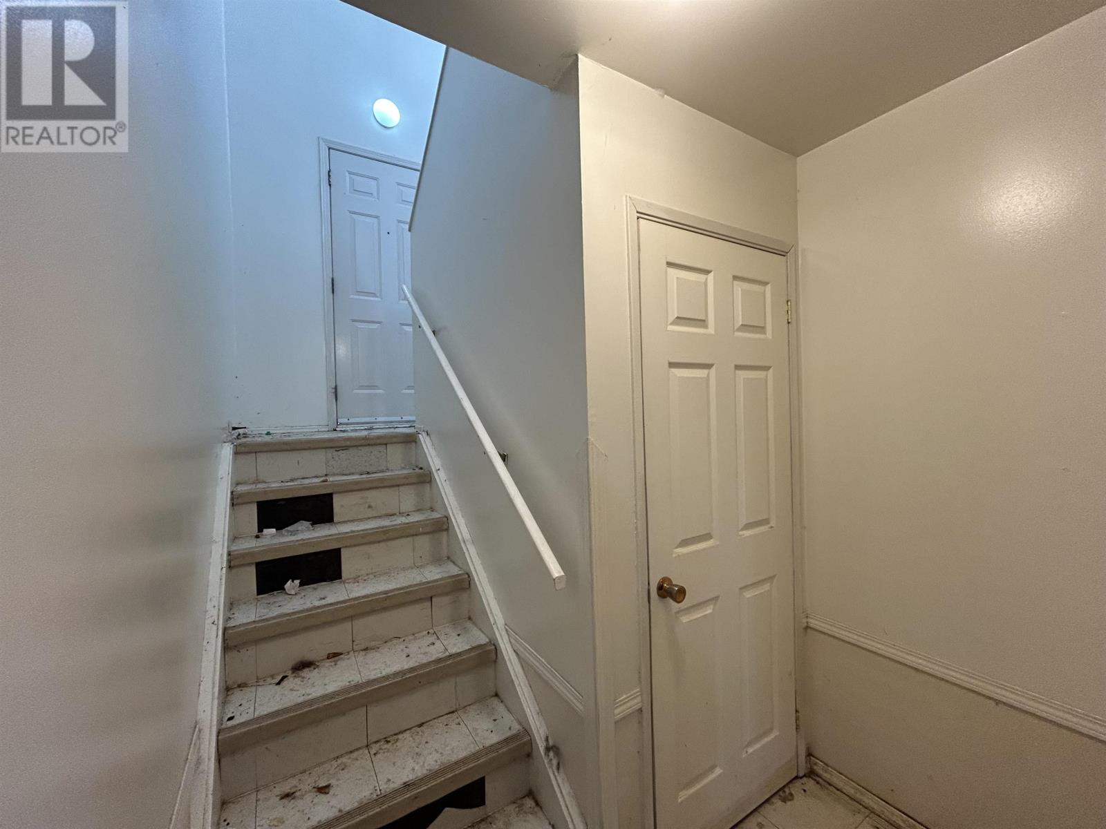 44 ELEANOR LAKE RD - 23