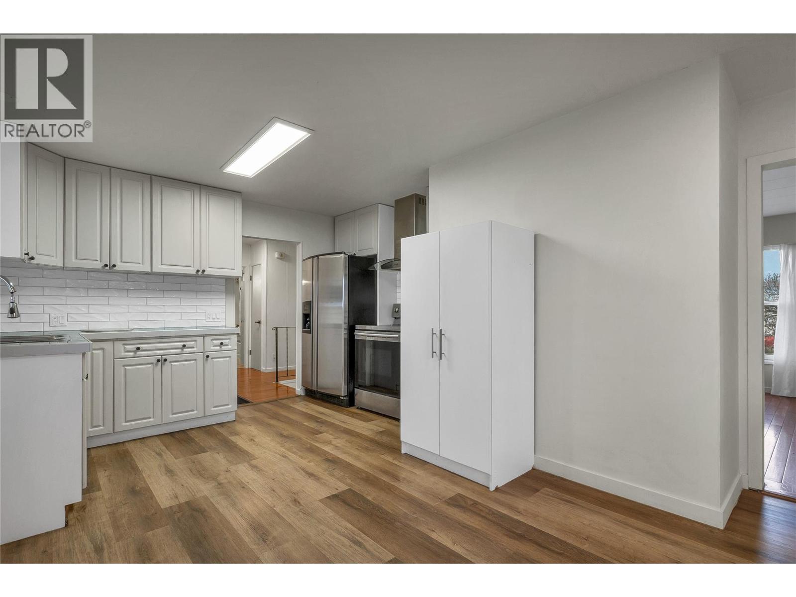  4214 34 Street, Vernon