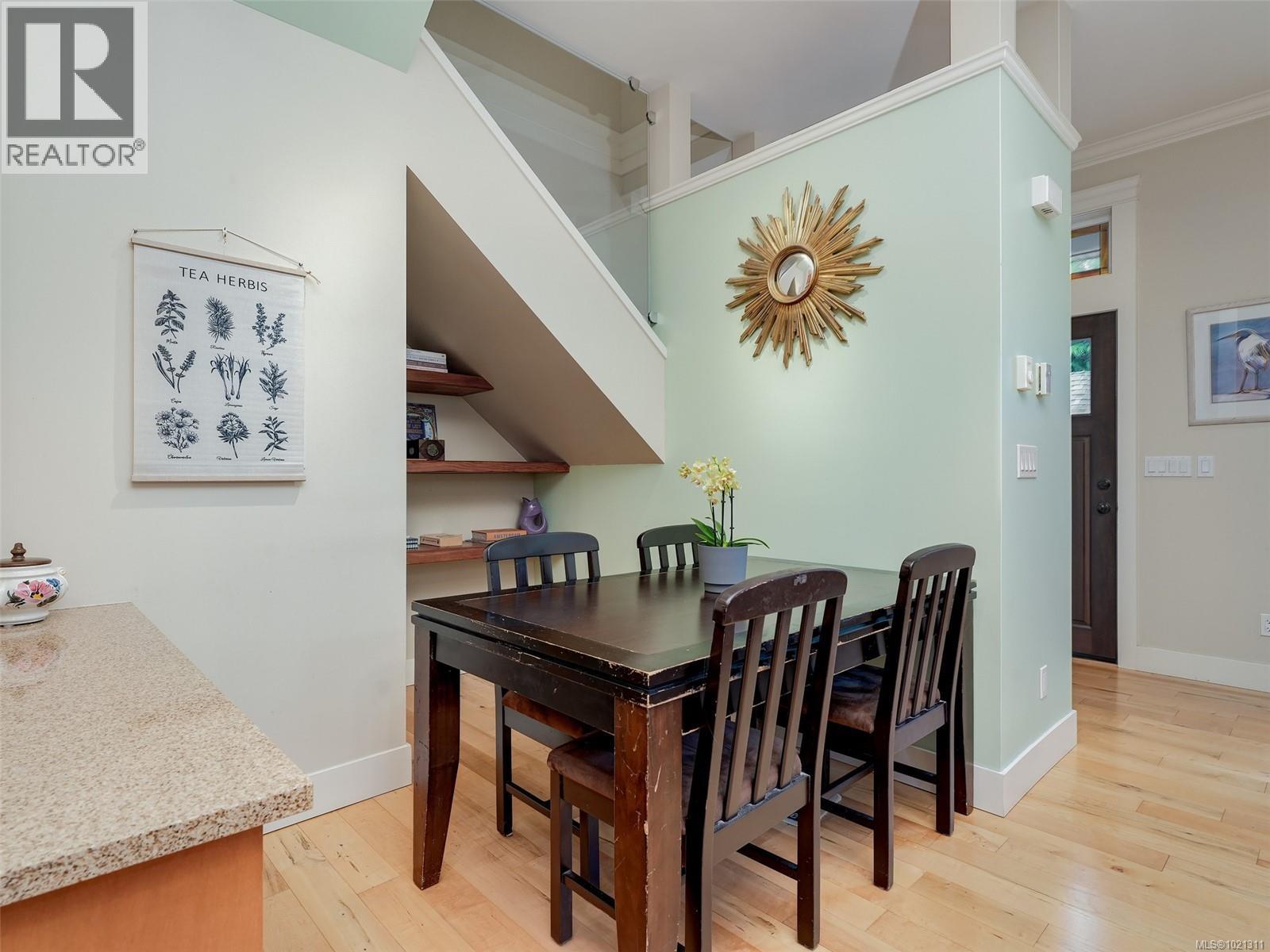 4 209 Superior Street, Victoria