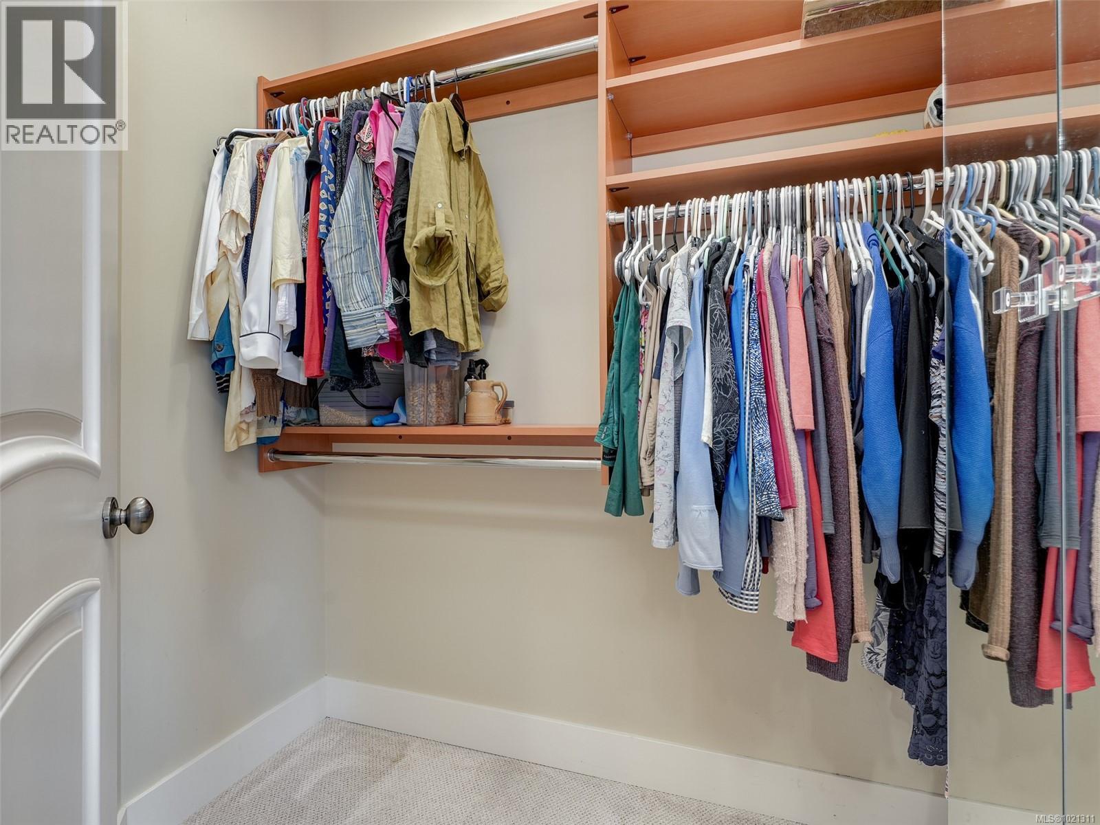 4 209 Superior Street, Victoria