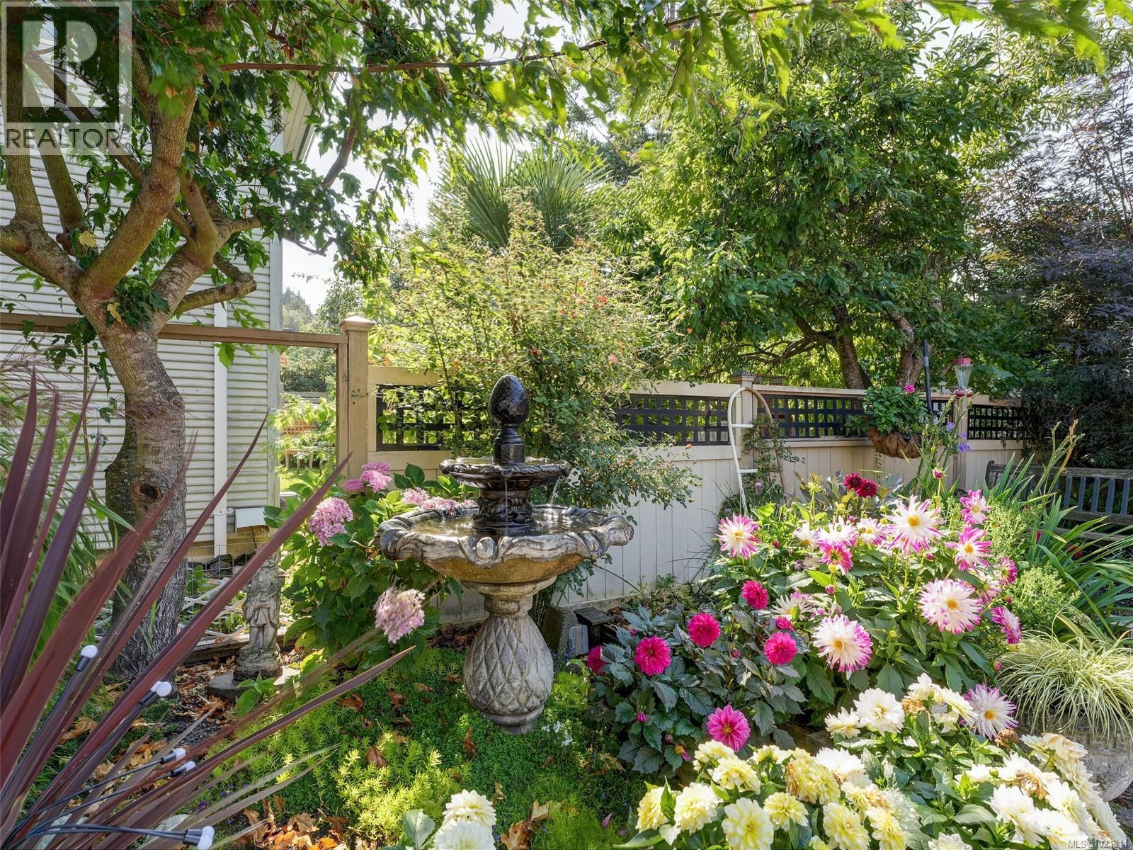 4 209 Superior Street, Victoria