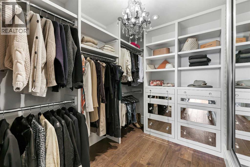 Single Family House for Sale in   Avenue SW Elboya Calgary 