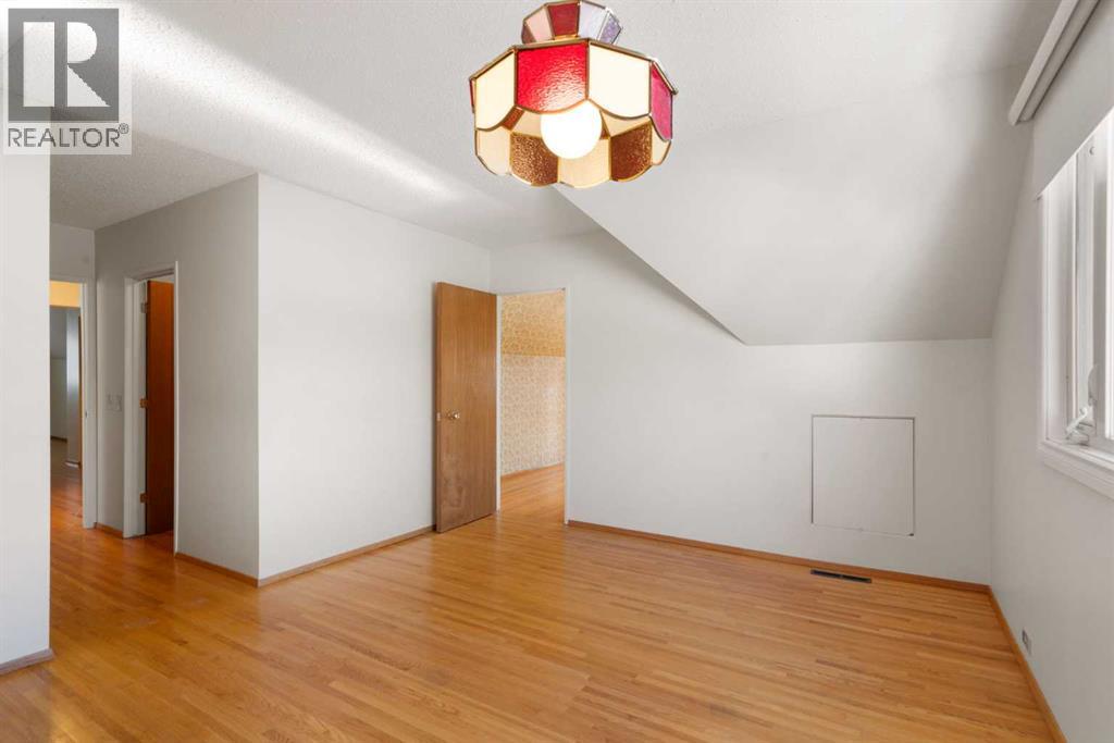 Single Family House for Sale in  Utah Drive NW University Heights Calgary 