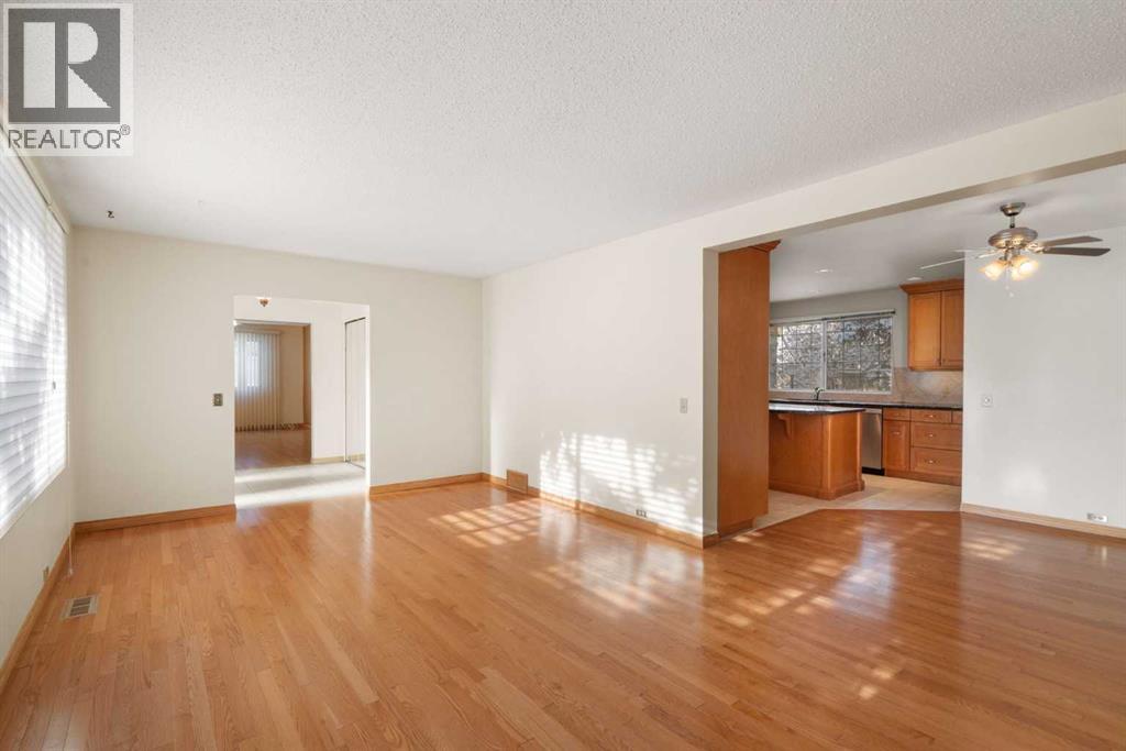 Single Family House for Sale in  Utah Drive NW University Heights Calgary 