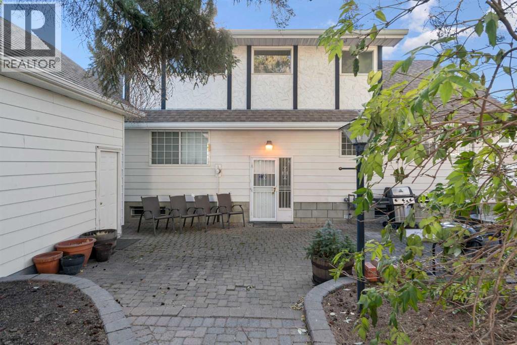 Single Family House for Sale in  Utah Drive NW University Heights Calgary 