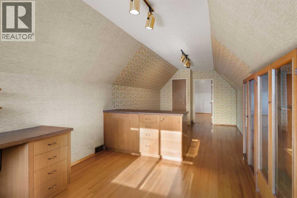 Single Family House for Sale in  Utah Drive NW University Heights Calgary 