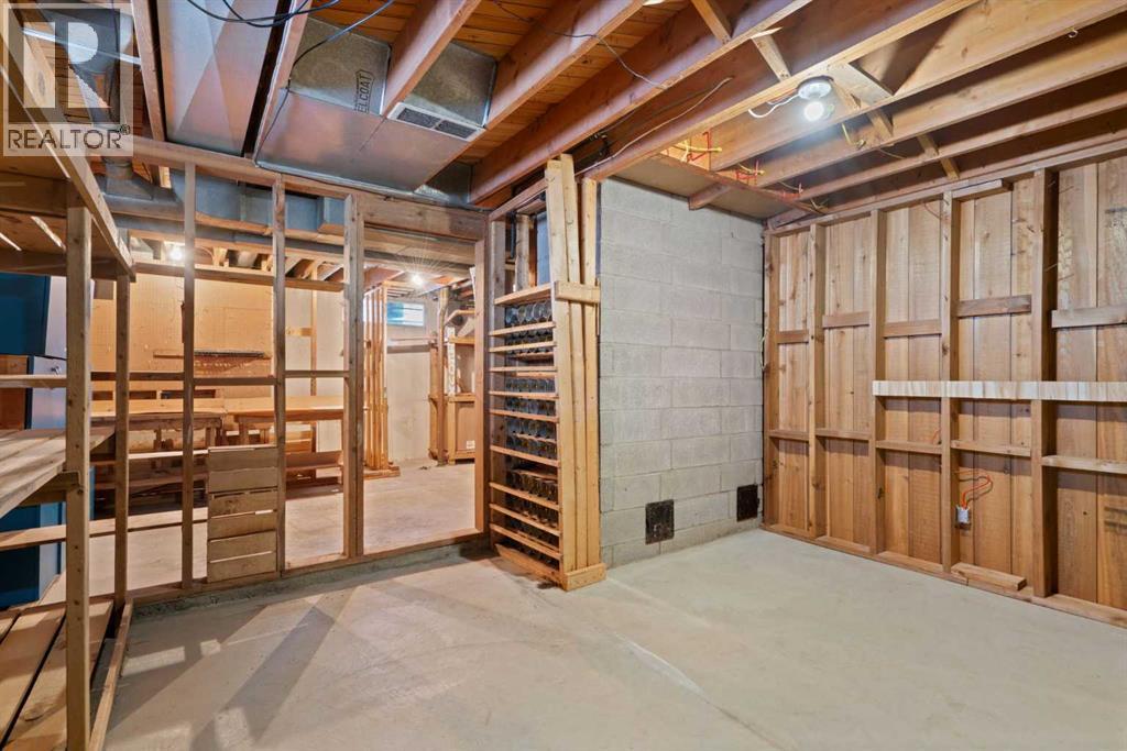 Single Family House for Sale in  Utah Drive NW University Heights Calgary 