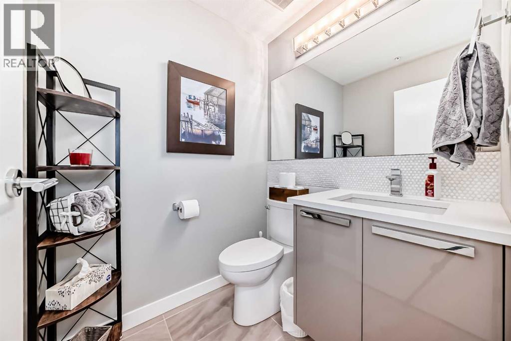 Single Family House Multi-level for Sale in    Avenue NW Hillhurst Calgary 