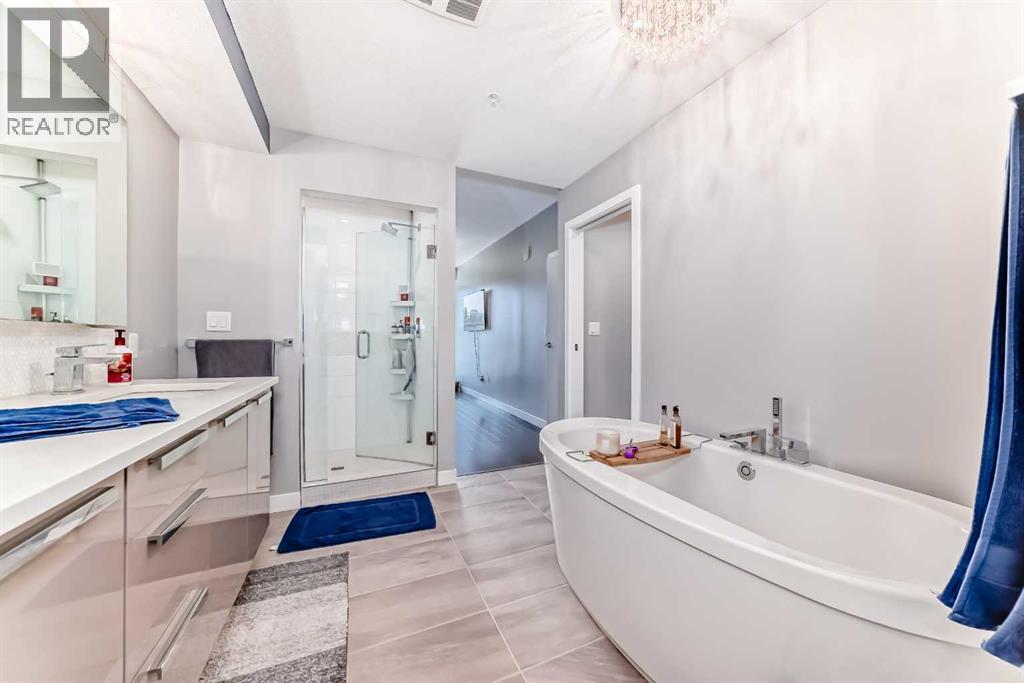 Single Family House Multi-level for Sale in    Avenue NW Hillhurst Calgary 