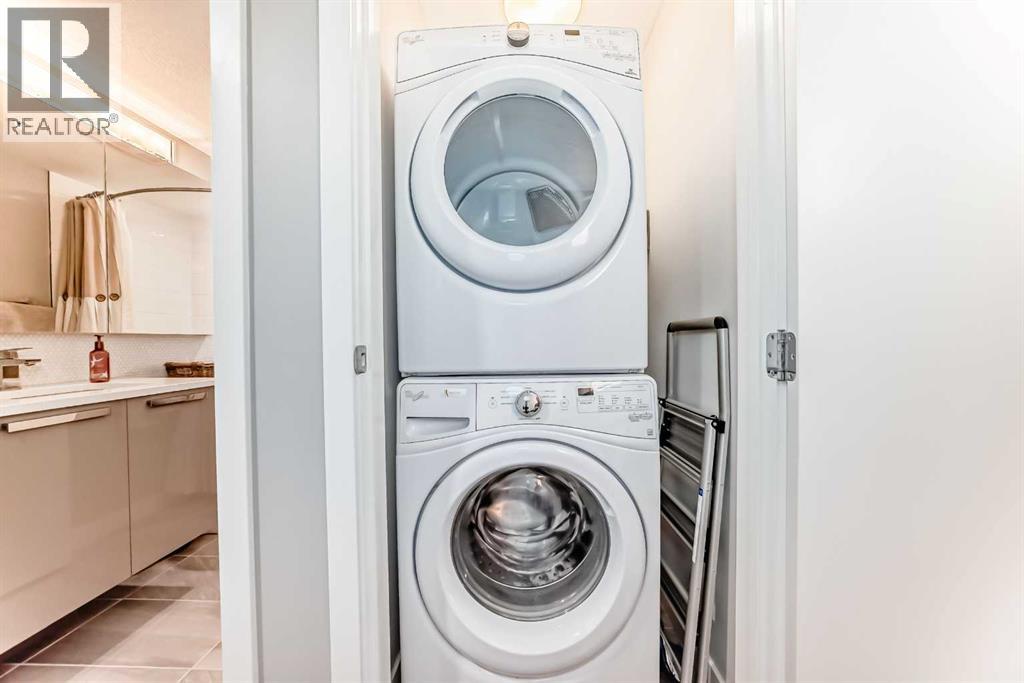 Single Family House Multi-level for Sale in    Avenue NW Hillhurst Calgary 