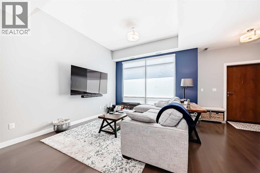 Single Family House Multi-level for Sale in    Avenue NW Hillhurst Calgary 