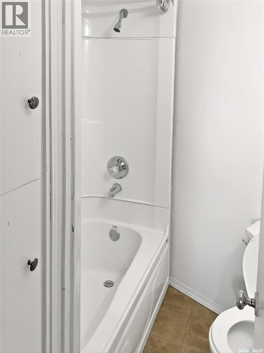 Multi-family House Low rise for Sale in  Cheadle STREET E Swift Current 