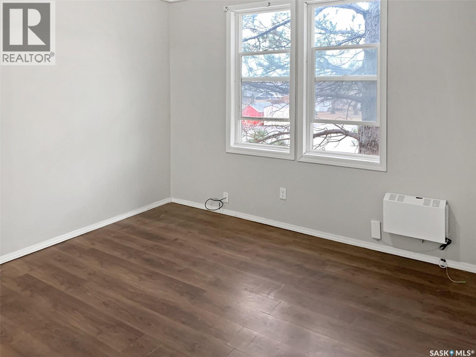 Multi-family House Low rise for Sale in  Cheadle STREET E Swift Current 