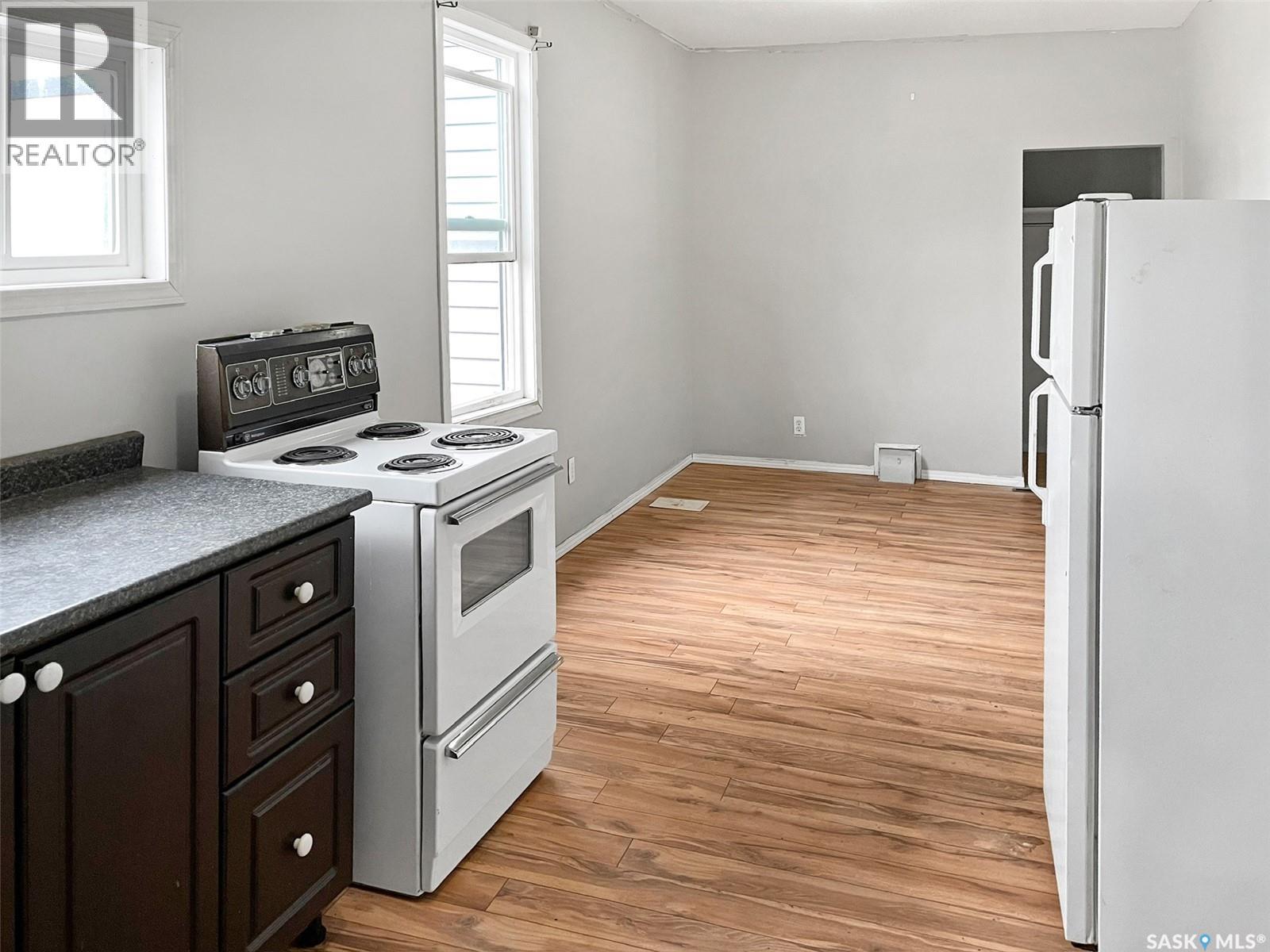 Multi-family House Low rise for Sale in  Cheadle STREET E Swift Current 