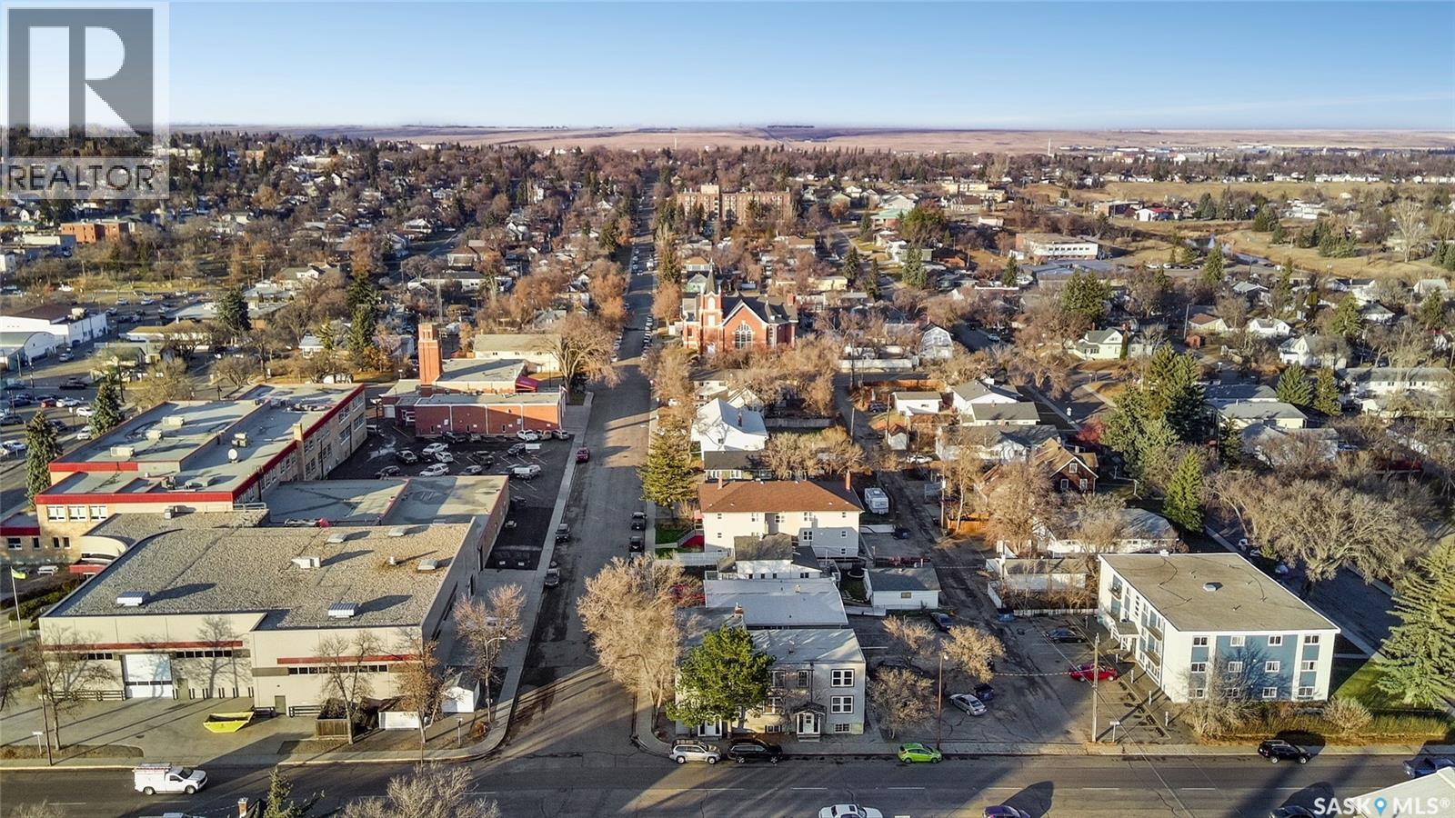 Multi-family House Low rise for Sale in  Cheadle STREET E Swift Current 