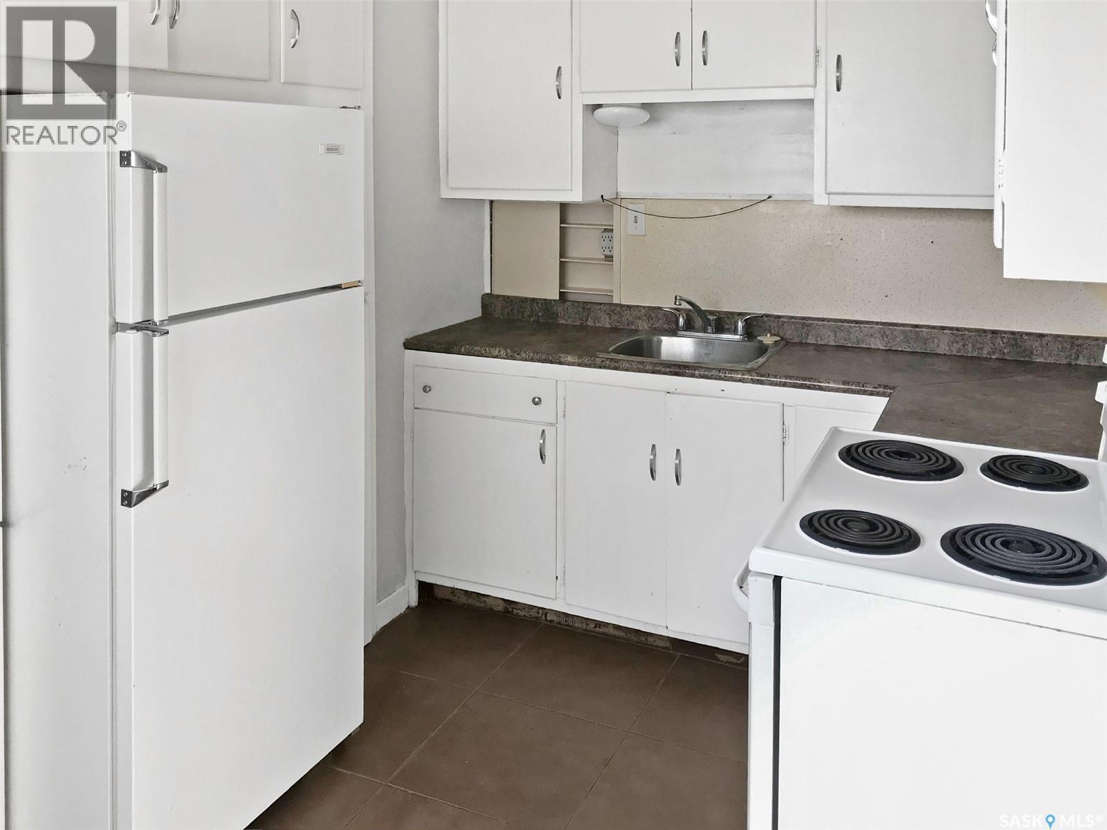 Multi-family House Low rise for Sale in  Cheadle STREET E Swift Current 