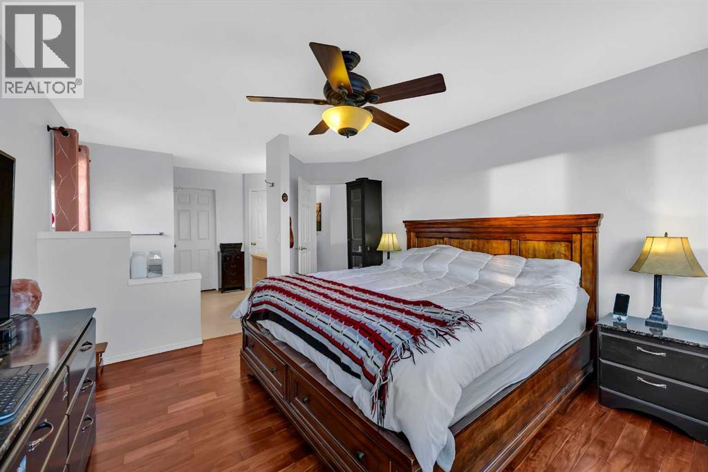 Single Family House for Sale in  Tuscarora Way NW Tuscany Calgary 