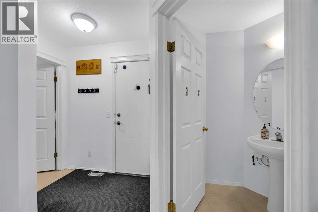 Single Family House for Sale in  Tuscarora Way NW Tuscany Calgary 