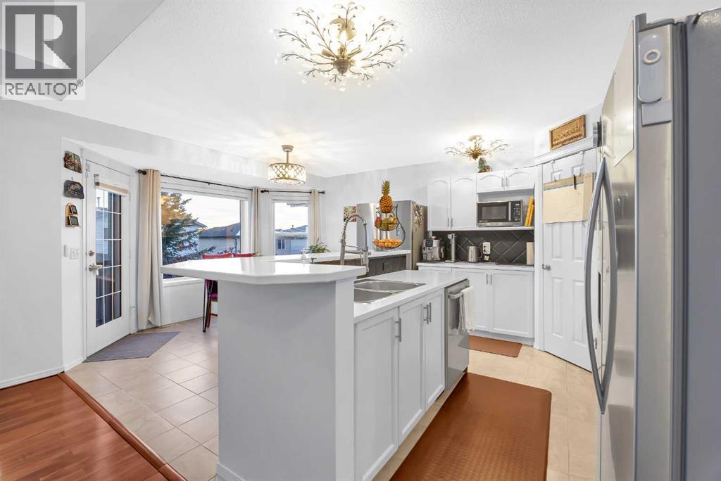 Single Family House for Sale in  Tuscarora Way NW Tuscany Calgary 