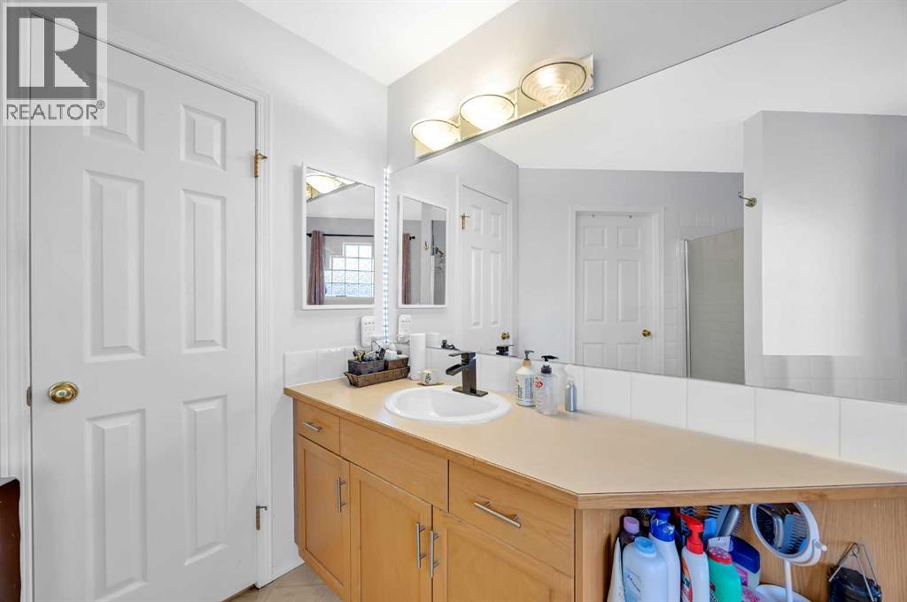 Single Family House for Sale in  Tuscarora Way NW Tuscany Calgary 