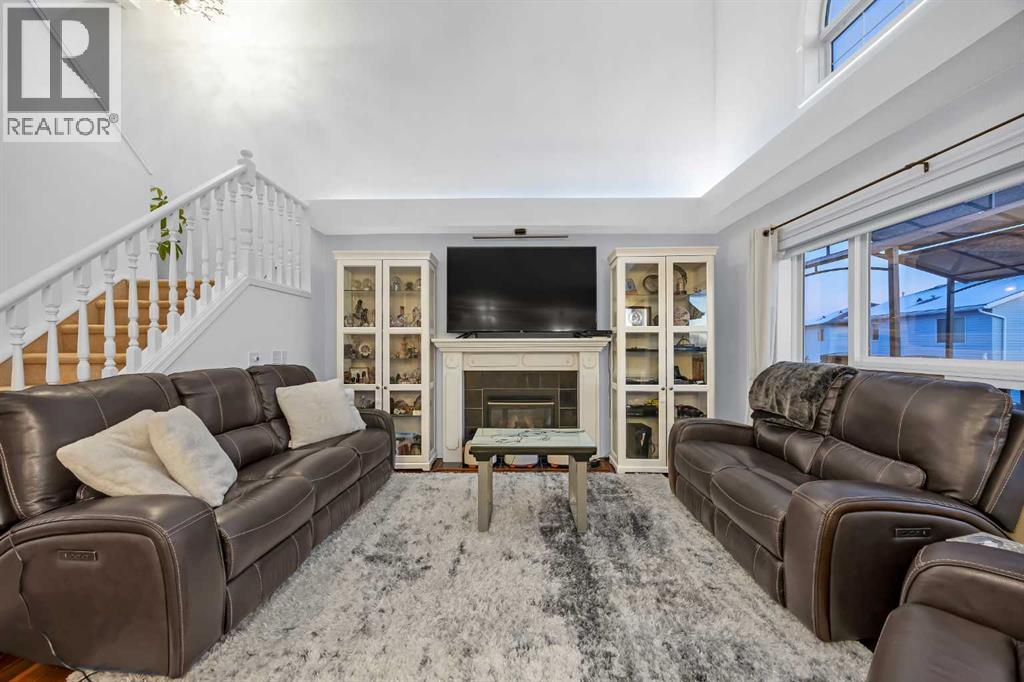 Single Family House for Sale in  Tuscarora Way NW Tuscany Calgary 