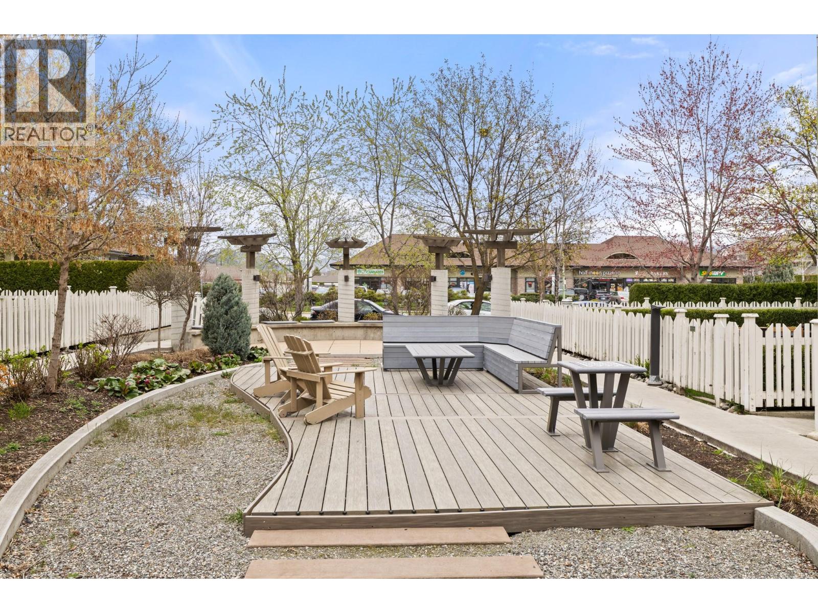 406 547 Yates Road, Kelowna