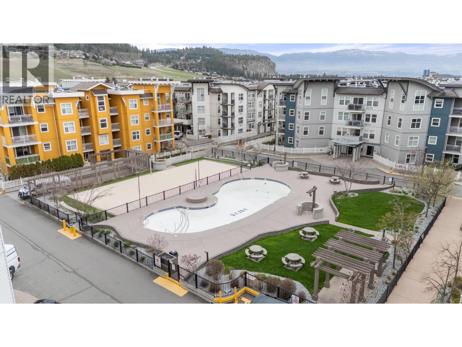 406 547 Yates Road, Kelowna