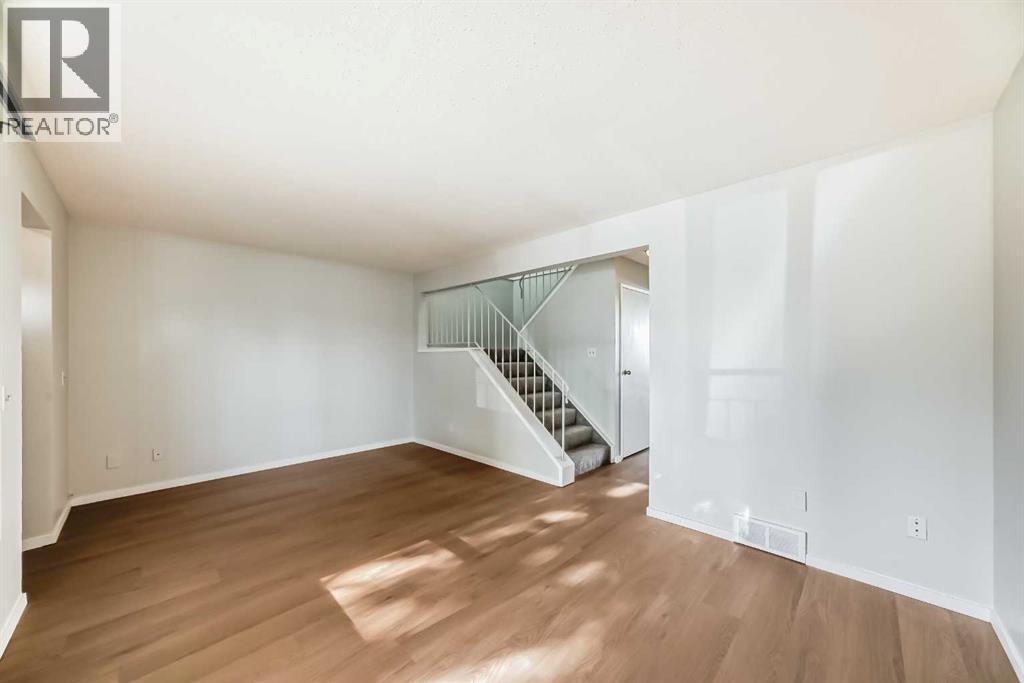 Single Family House for Sale in  Pennsylvania Road SE Penbrooke Meadows Calgary 