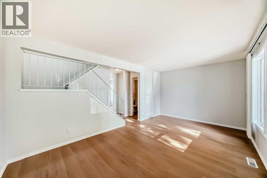 Single Family House for Sale in  Pennsylvania Road SE Penbrooke Meadows Calgary 