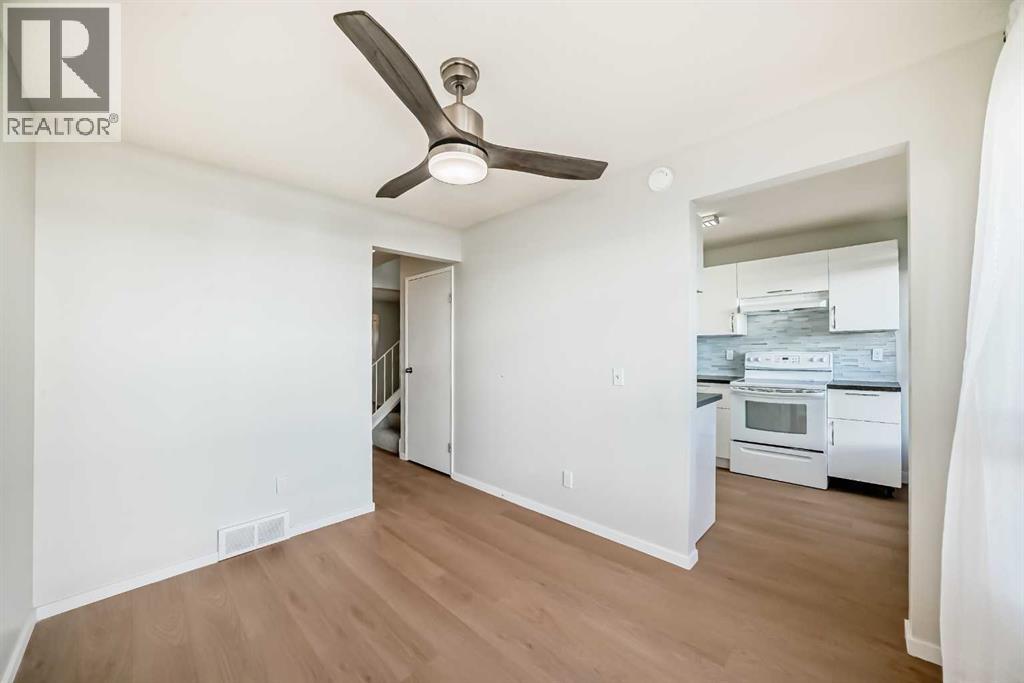 Single Family House for Sale in  Pennsylvania Road SE Penbrooke Meadows Calgary 