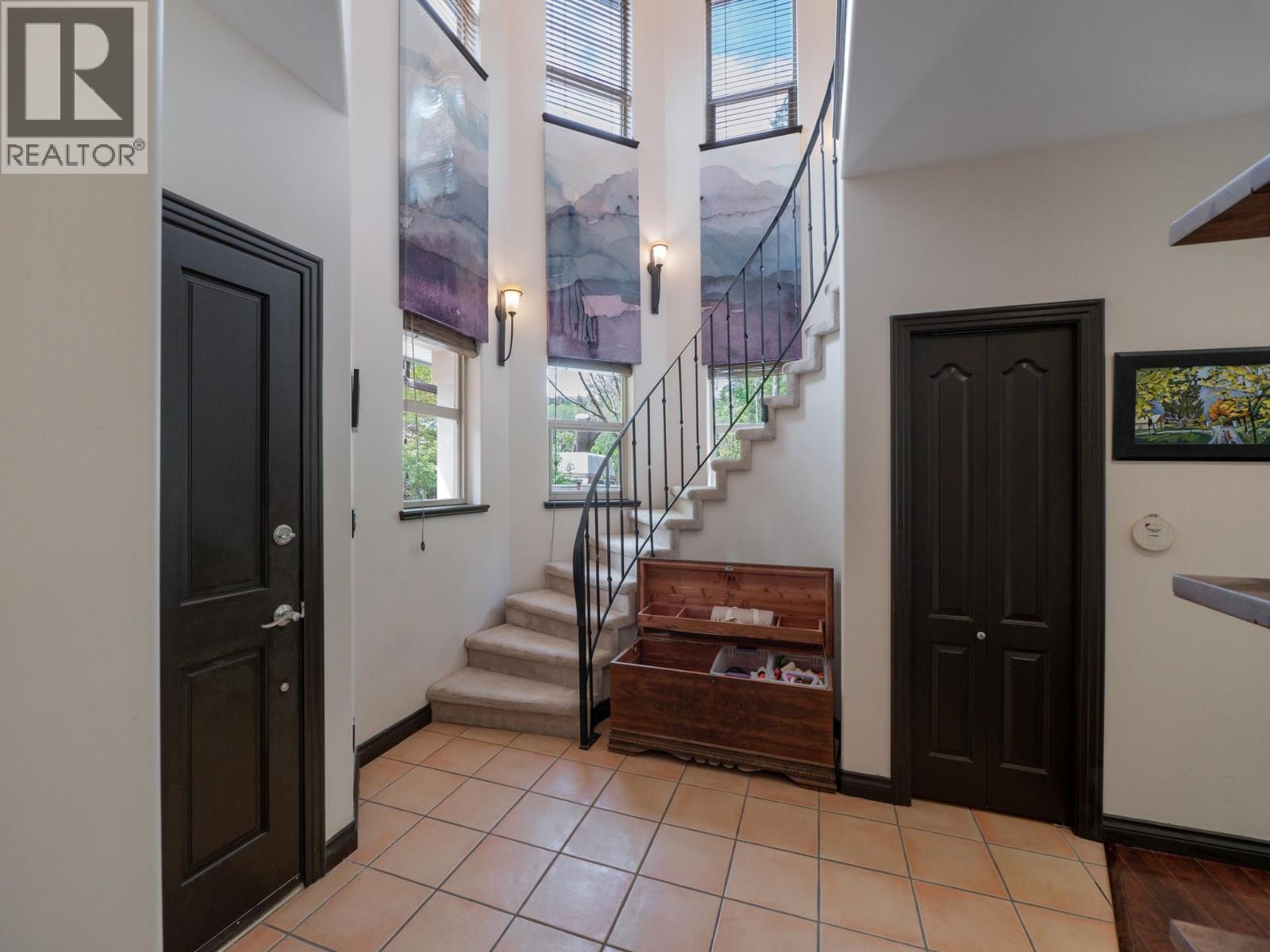 5836 MARINE WAY, Sechelt