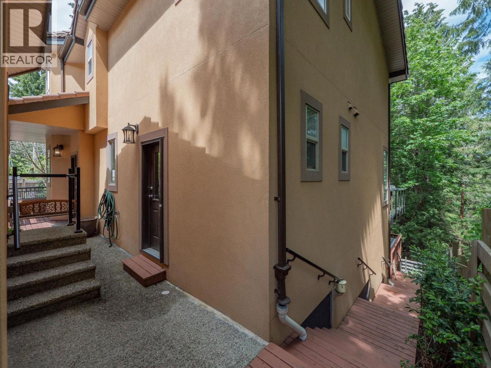 5836 MARINE WAY, Sechelt