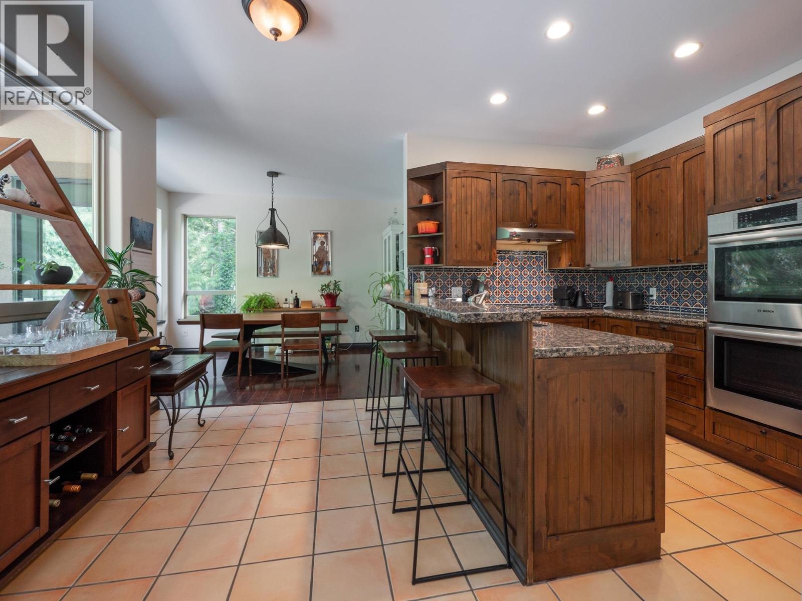 5836 MARINE WAY, Sechelt